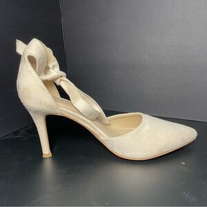 Chic‎ Cream Women's Heels with Bow Detail